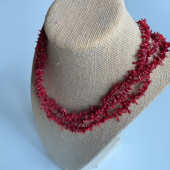 Vintage | Triple Strand Coral Necklace - Picture 3 of 7